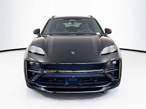 New 2025 Porsche Macan Turbo Electric image 6