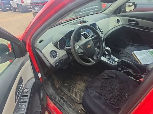 Used 2014 Chevrolet Cruze LS image 7