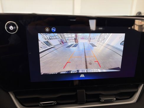 New 2026 Chevrolet Equinox LT w/ Convenience Package II image 19