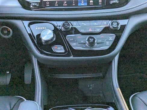 New 2026 Chrysler Pacifica Limited w/ S Appearance Package image 21