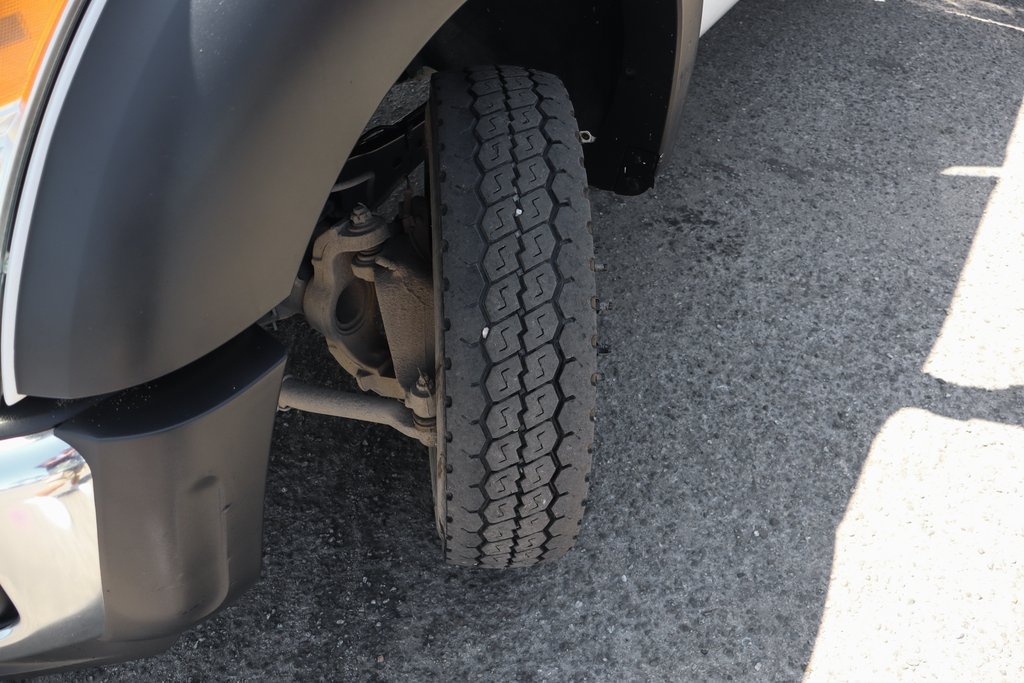 Used 2013 Ford F550 2WD Crew Cab Super Duty w/ Payload Upgrade Pkg image 37