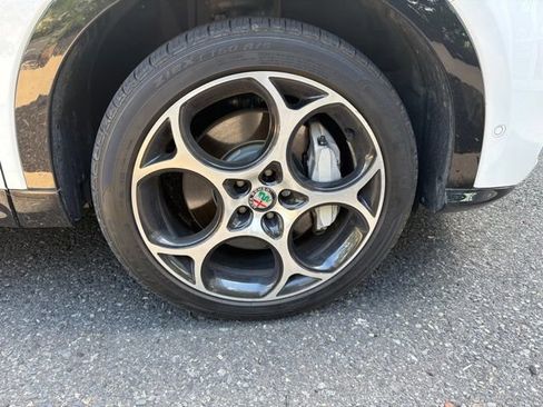 Used 2024 Alfa Romeo Tonale Ti w/ Active Assist Package AWD/4WD image 4