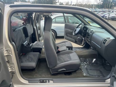 Used 2004 Chevrolet Colorado 2WD Extended Cab w/ Comfort Convenience Package image 15