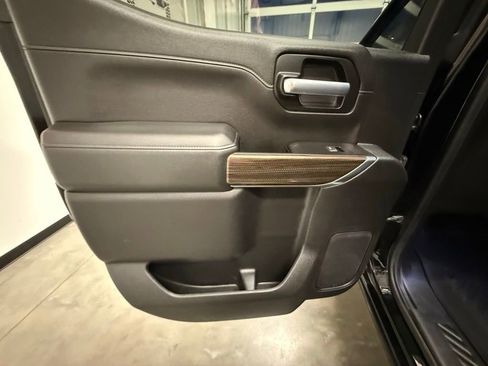 Used 2020 Chevrolet Silverado 1500 RST image 14