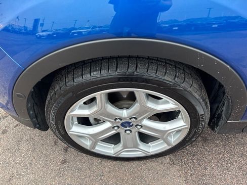Used 2017 Ford Escape Titanium w/ Equipment Group 301A AWD/4WD image 9