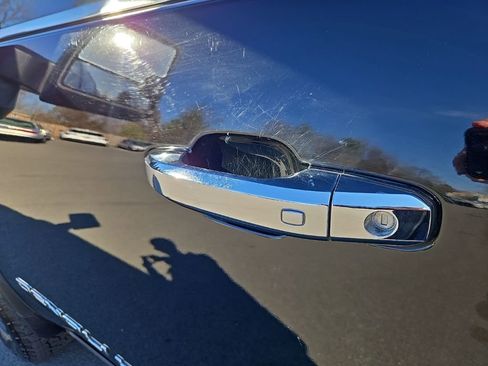 Used 2024 GMC Sierra 2500 Denali Ultimate image 11