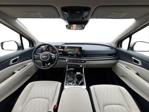 New 2026 Kia Carnival EX FWD image 9