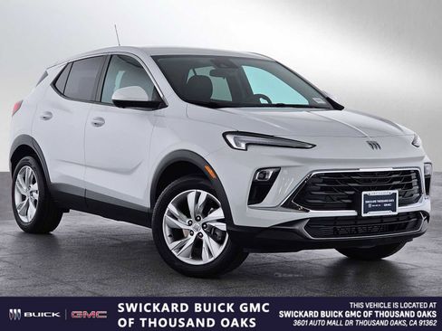 Used 2024 Buick Encore GX Preferred image 1