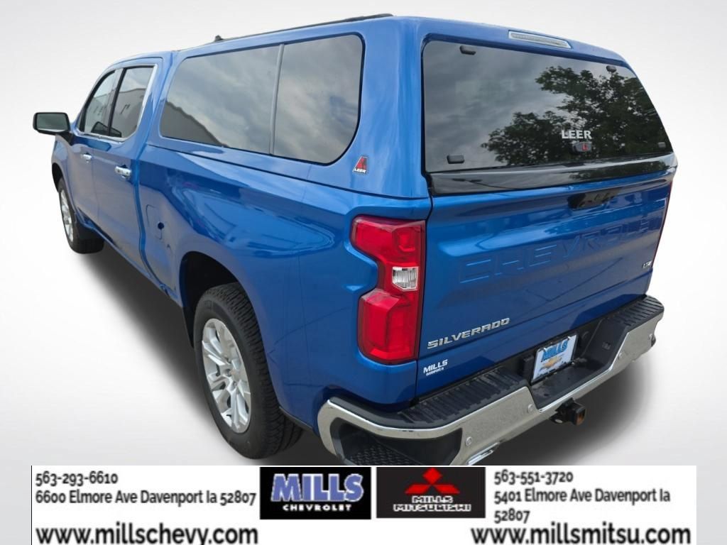 Used 2023 Chevrolet Silverado 1500 LTZ w/ Z71 Off-Road Package AWD/4WD image 3
