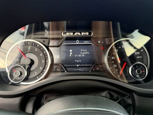 New 2026 RAM 1500 Express AWD/4WD image 17
