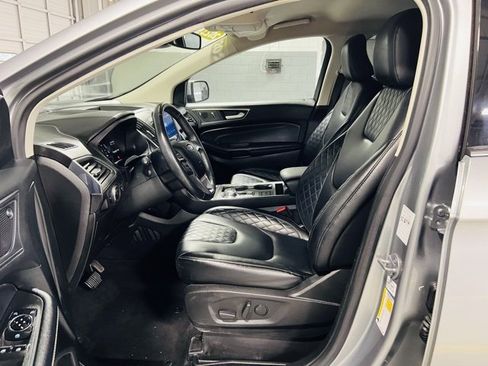 Used 2023 Ford Edge Titanium image 20