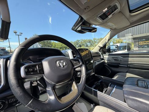 Used 2022 RAM 1500 Limited AWD/4WD image 13