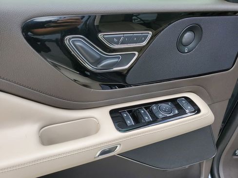 Certified 2024 Lincoln Aviator Reserve image 19