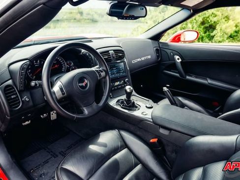 Used 2009 Chevrolet Corvette ZR1 w/ Preferred Equipment Group RWD image 2