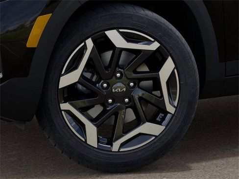 New 2025 Kia Seltos SX w/ SX Sunroof Package image 9