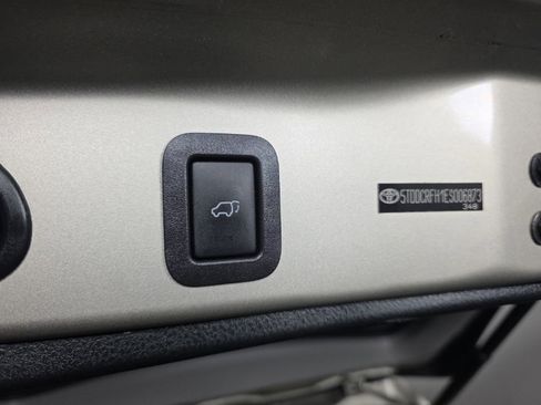 Used 2014 Toyota Highlander Limited Platinum AWD/4WD image 34