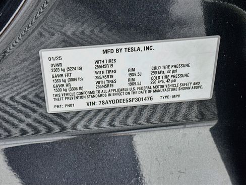 Used 2025 Tesla Model Y Long Range AWD/4WD image 12