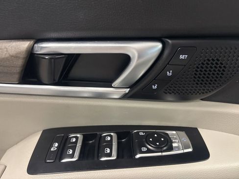 Used 2020 Kia Telluride SX w/ SX Prestige Package image 26