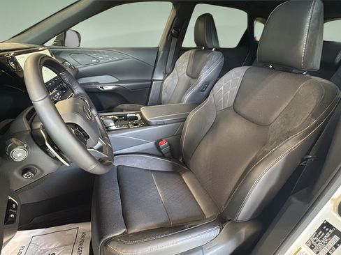 Used 2026 Lexus RX 450h AWD w/ Convenience Package image 13