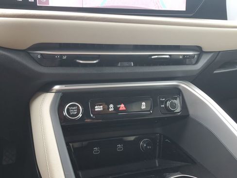 Certified 2025 Audi Q5 Premium Plus w/ Premium Plus AWD/4WD image 28