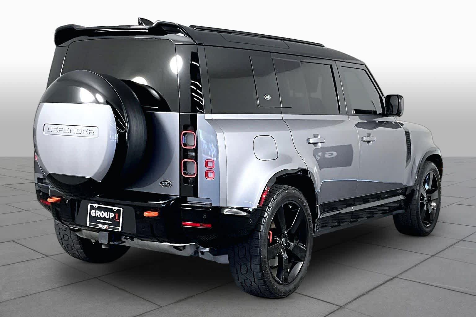 Used 2023 Land Rover Defender 110 X AWD/4WD image 12