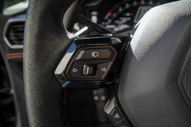 Used 2021 Lamborghini Huracan STO RWD image 24