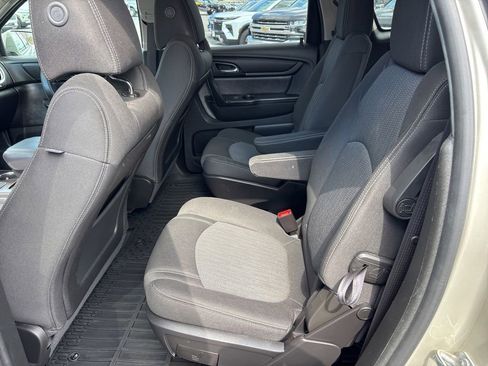 Used 2017 Chevrolet Traverse LT AWD/4WD image 16