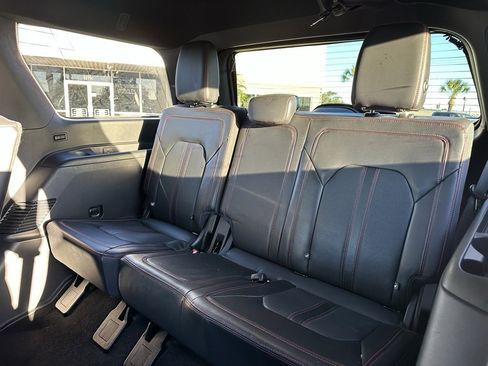 Used 2022 Ford Expedition Limited image 20