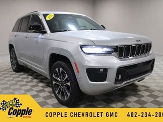 Used 2022 Jeep Grand Cherokee Overland w/ Luxury Tech Group IV video 1