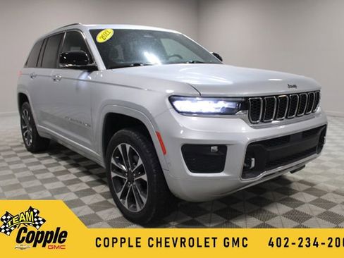 Used 2022 Jeep Grand Cherokee Overland w/ Luxury Tech Group IV image 1