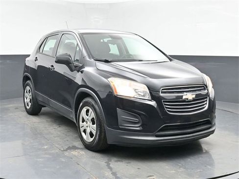 Used 2015 Chevrolet Trax LS w/ LPO, Cargo Package image 3