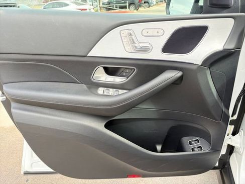 Used 2024 Mercedes-Benz GLE 450e 4MATIC image 4