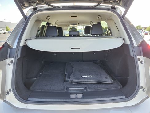 Used 2024 Nissan Rogue SL AWD/4WD image 18