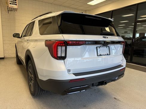 New 2026 Ford Explorer ST-Line AWD/4WD image 17