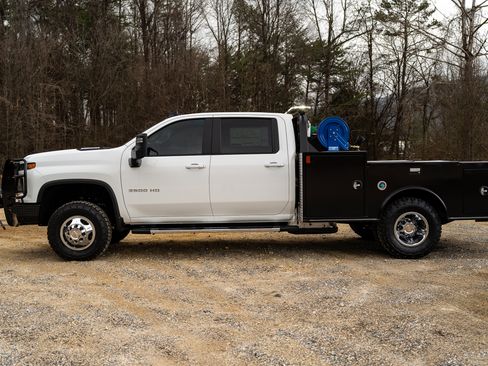 New 2026 Chevrolet Silverado 3500 LT w/ Convenience Package image 10