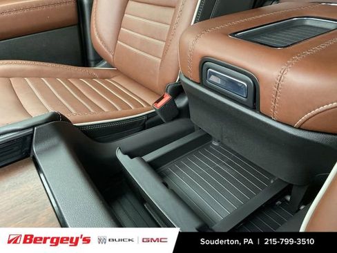 Certified 2024 GMC Yukon Denali Ultimate image 46