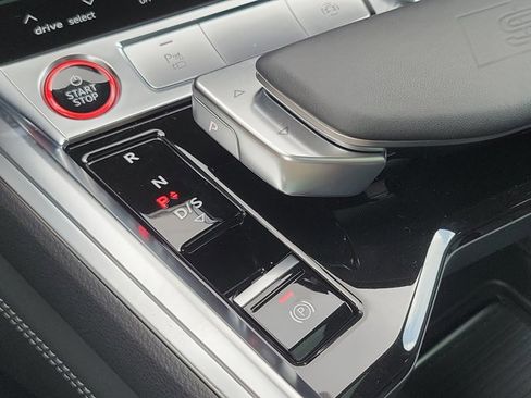 Used 2022 Audi e-tron S Prestige image 29