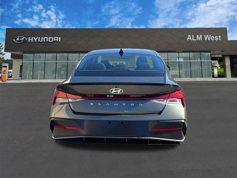 New 2026 Hyundai Elantra SEL Sport Premium FWD image 7