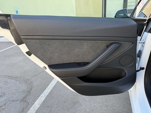 Used 2023 Tesla Model 3 Standard Range image 22