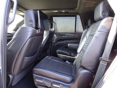 Used 2021 Cadillac Escalade Sport Platinum w/ Heavy-Duty Trailer Package image 8