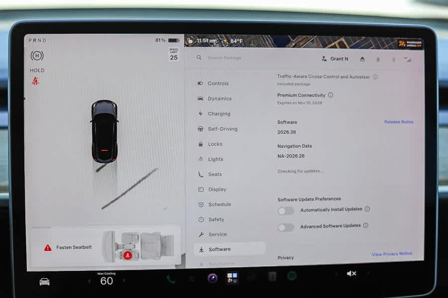 Used 2024 Tesla Model Y Long Range AWD/4WD image 24