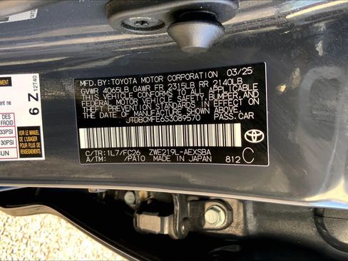 Used 2025 Toyota Corolla SE image 35