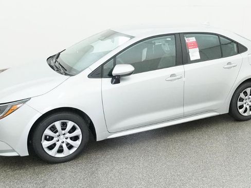 New 2026 Toyota Corolla LE FWD image 5