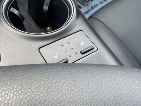 Used 2023 Toyota Camry SE image 12