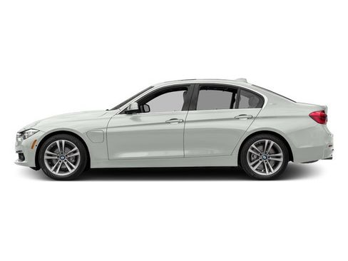 Used 2018 BMW 330e w/ Shadow Sport Edition RWD image 3