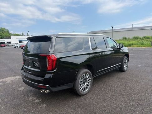 Used 2024 GMC Yukon XL Denali Ultimate AWD/4WD image 5
