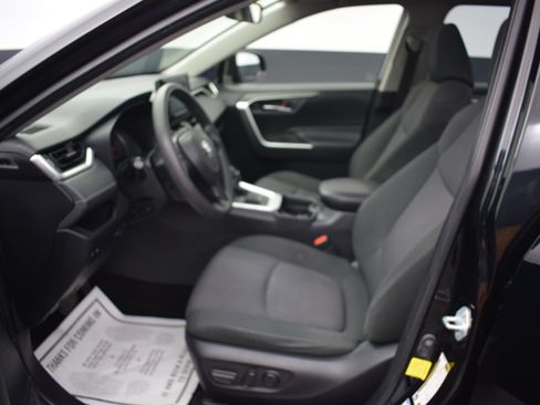 Used 2019 Toyota RAV4 XLE w/ Convenience Package AWD/4WD image 14