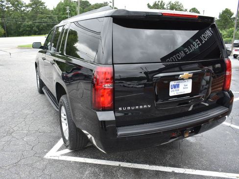 Used 2019 Chevrolet Suburban LT AWD/4WD image 8
