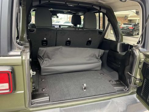Used 2024 Jeep Wrangler Unlimited Sport AWD/4WD image 11