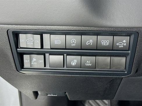 New 2025 Toyota Tundra Platinum image 10